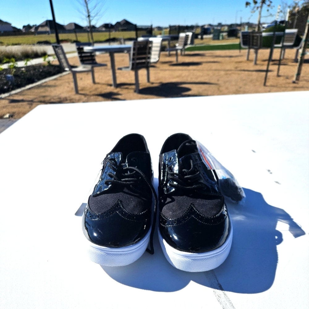 Vlado Footwear Men's Low-Top Lace Up Shoes Black/White VL-6002-201